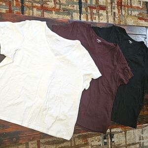 Old Navy Women's V-Neck T-Shirt Set - White, Burgundy, Black Sz XL